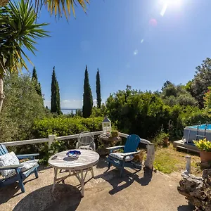 https://cottage-pura-vigna-immerso-nella-natura-vicino-al-mare.it-tuscanyhotel.com
